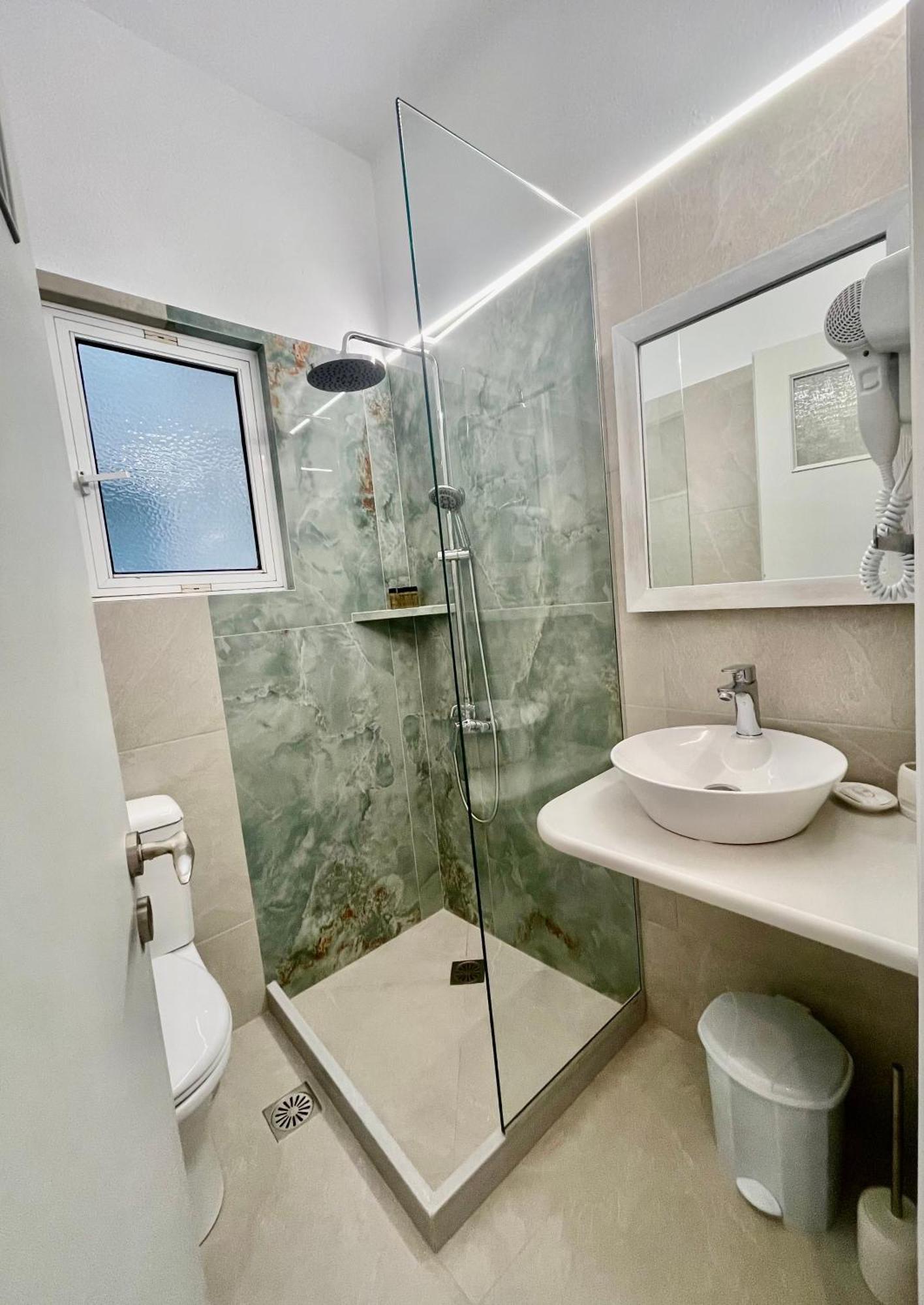 Aparthotel Alexandros Poros Town Exterior foto